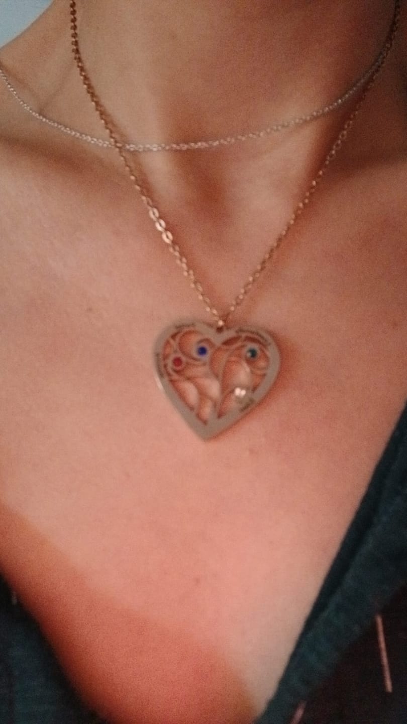 Customer photo review of Collier Coeur et Pierre de Naissance