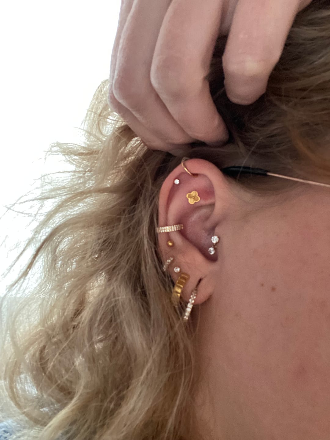 Customer photo review of Shine Clover Piercing | 18K vergoldet