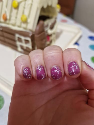 Customer photo review of Morello Cherries NO PACKAGING | Christmas Nail Polish Wrap