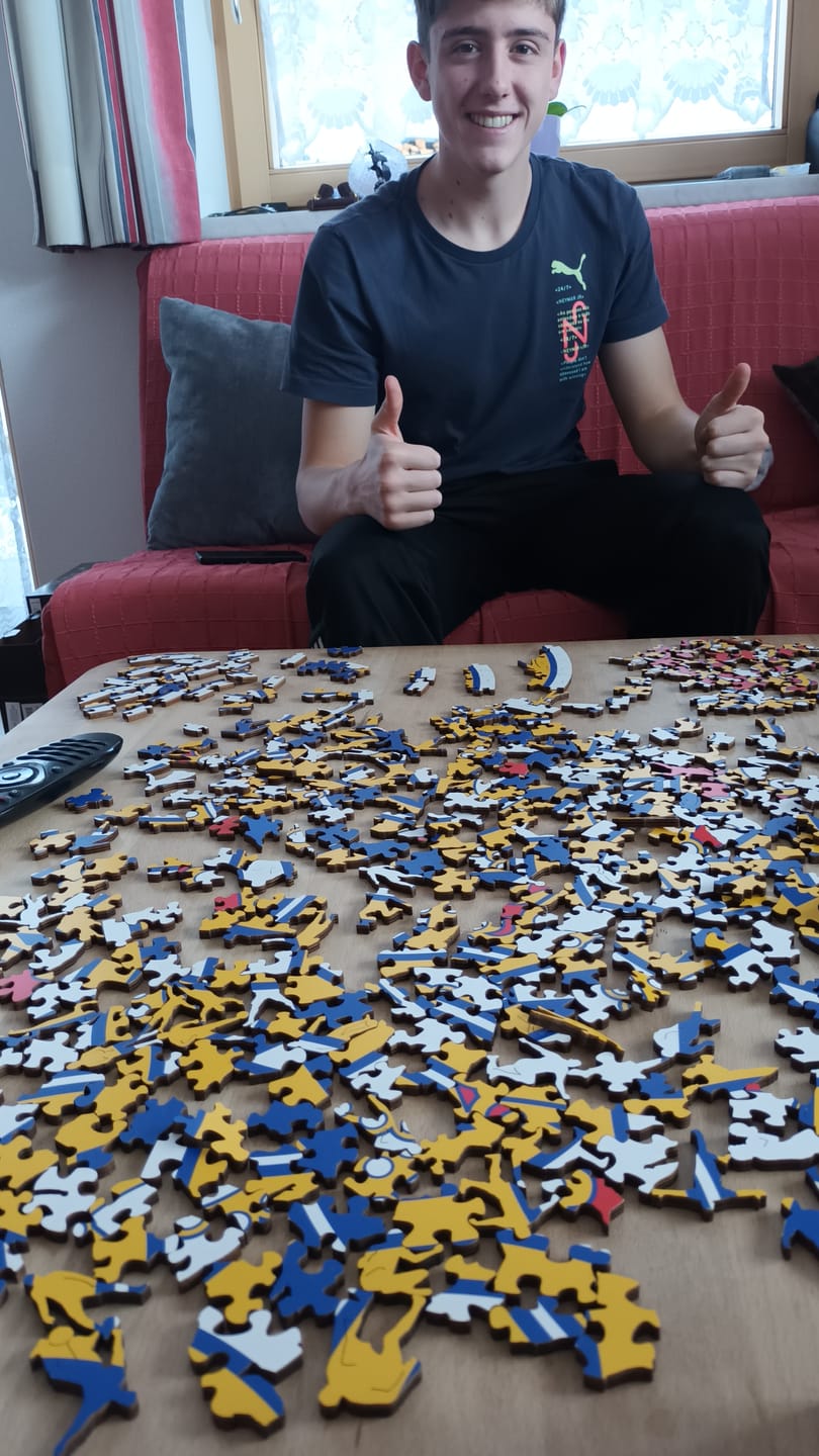 Customer photo review of Real Madrid CF® Logo - Holzpuzzle