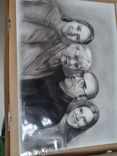Customer photo review of Portrait Zeichnen Lassen - Portraitzeichnungen vom Foto als Geschenk - Auftragsmalerei