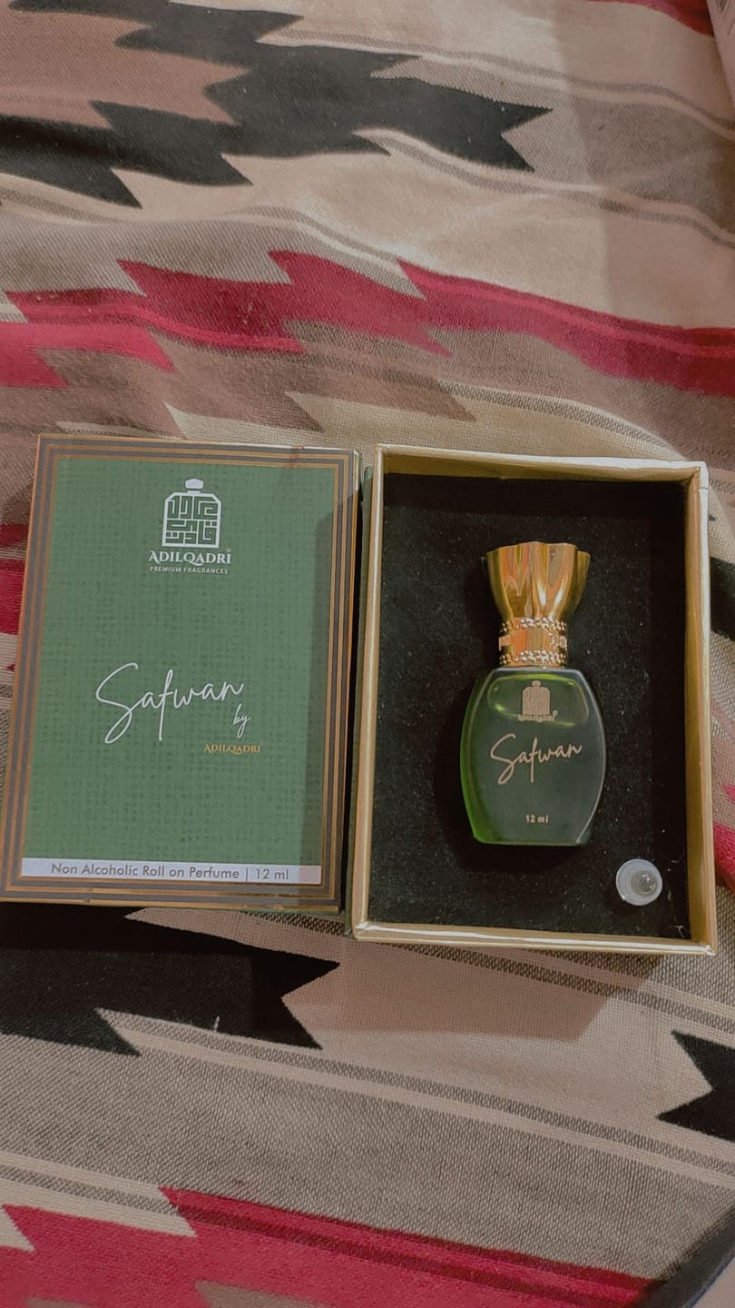 Customer photo review of Safwan Luxury Attar Perfume