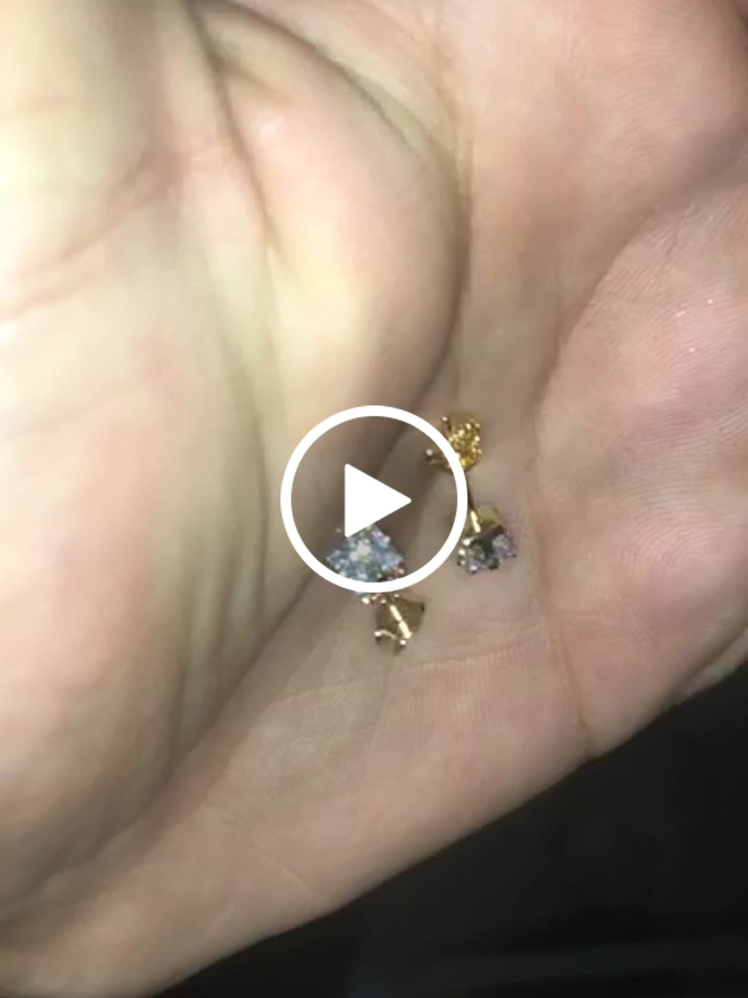 Customer video review of Topos Circón en Oro laminado 18k