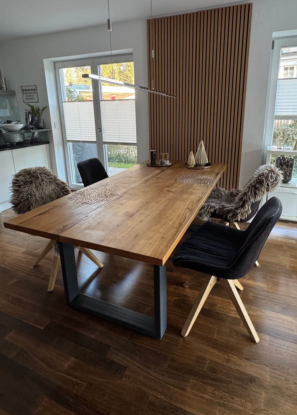Customer photo review of Akustikpaneele Rustikale Eiche - 300 cm x 60 cm