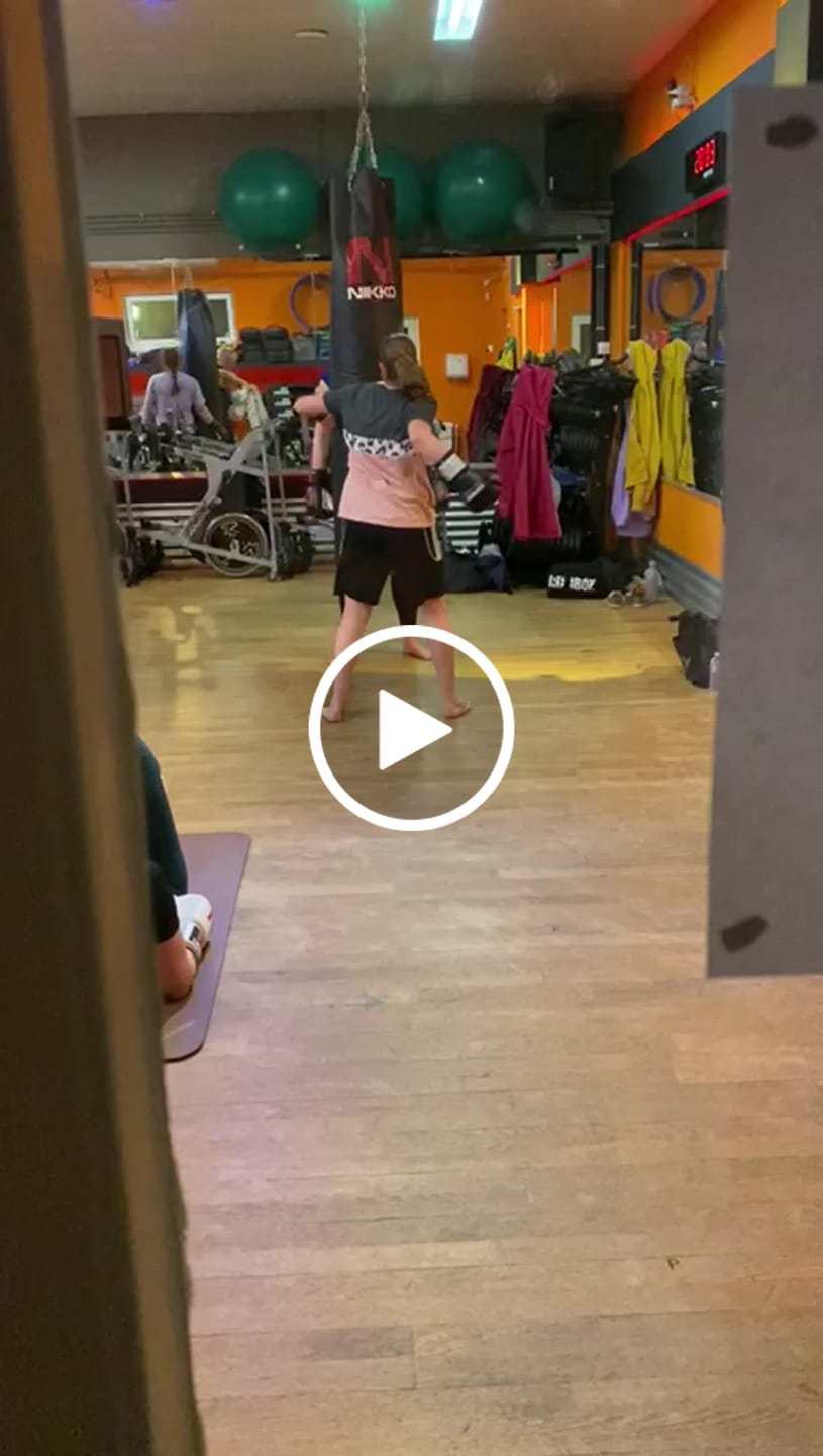 Customer video review of Dames bokshandschoenen XPRT Top Gloves zwart roze