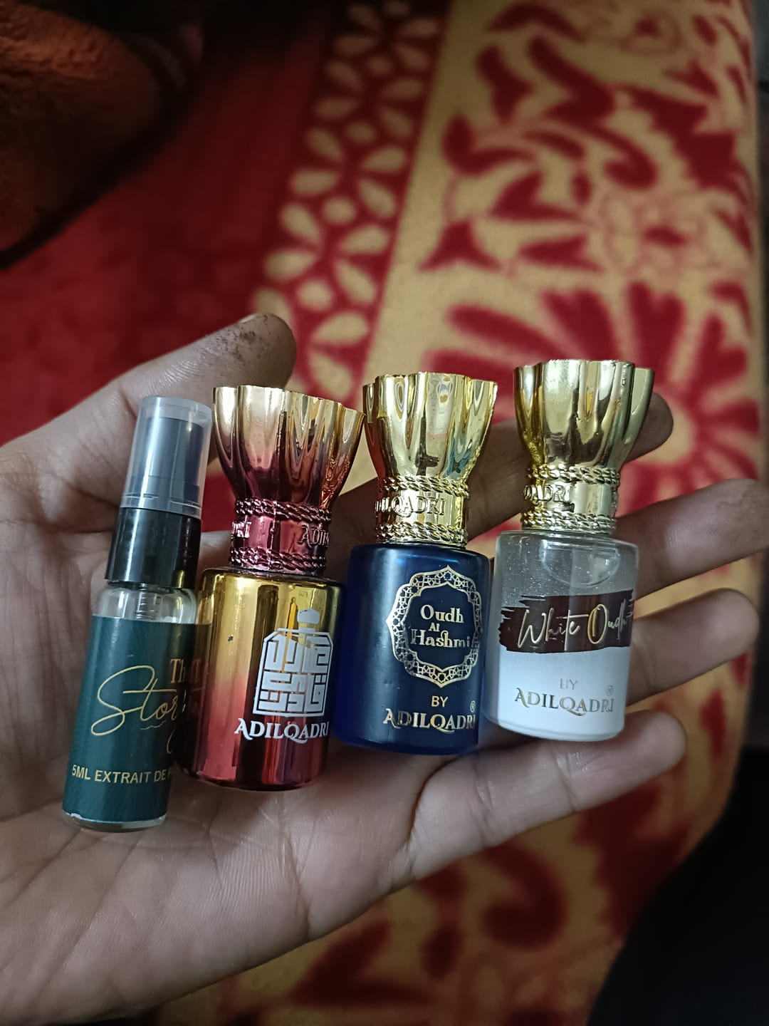 Customer photo review of 3 Pcs Attar Set Shanaya, White Oudh And Oudh Al Hashmi 5.5 Ml Each