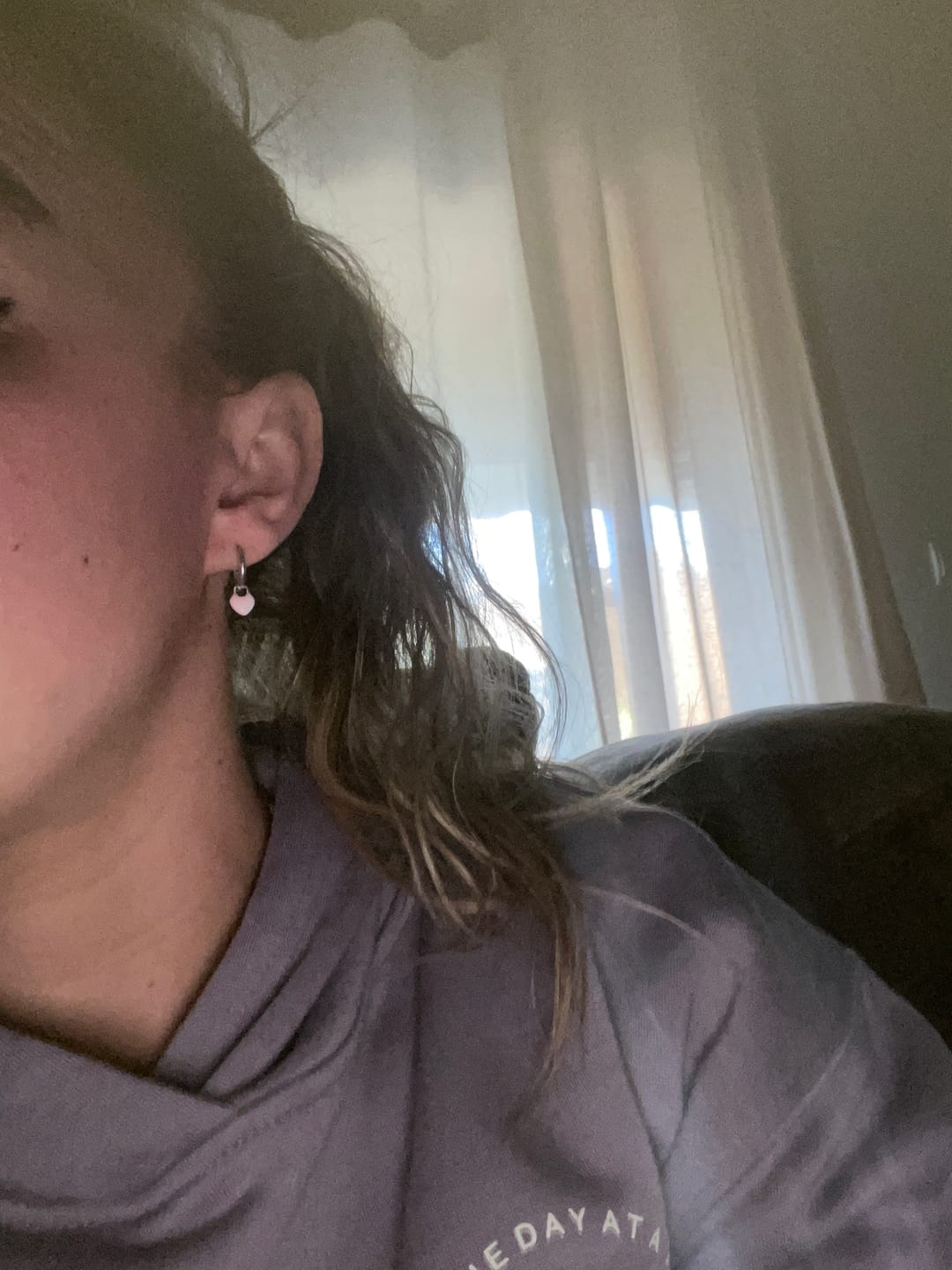 Customer photo review of Pendientes Aros Corazón