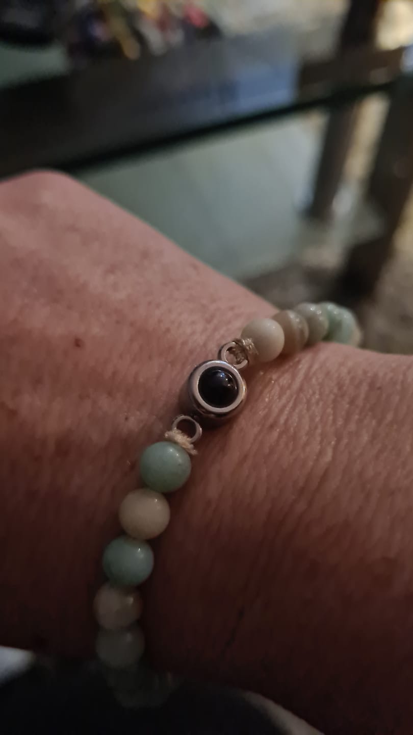 Customer photo review of Personalisiertes Perlen Armband mit Foto