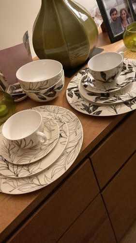 Customer photo review of Aynsley Minimal Flora 20 Piece Set