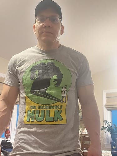 Customer photo review of Shadow Incredible Hulk T-Shirt