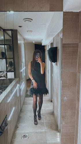 Customer photo review of Αμάνικο Φόρεμα με πούπουλο