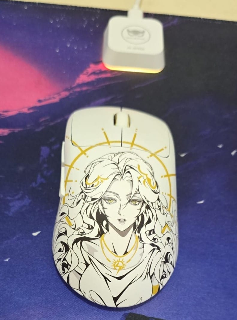 Customer photo review of Waizowl OGM Pro V2 Wireless Mouse
