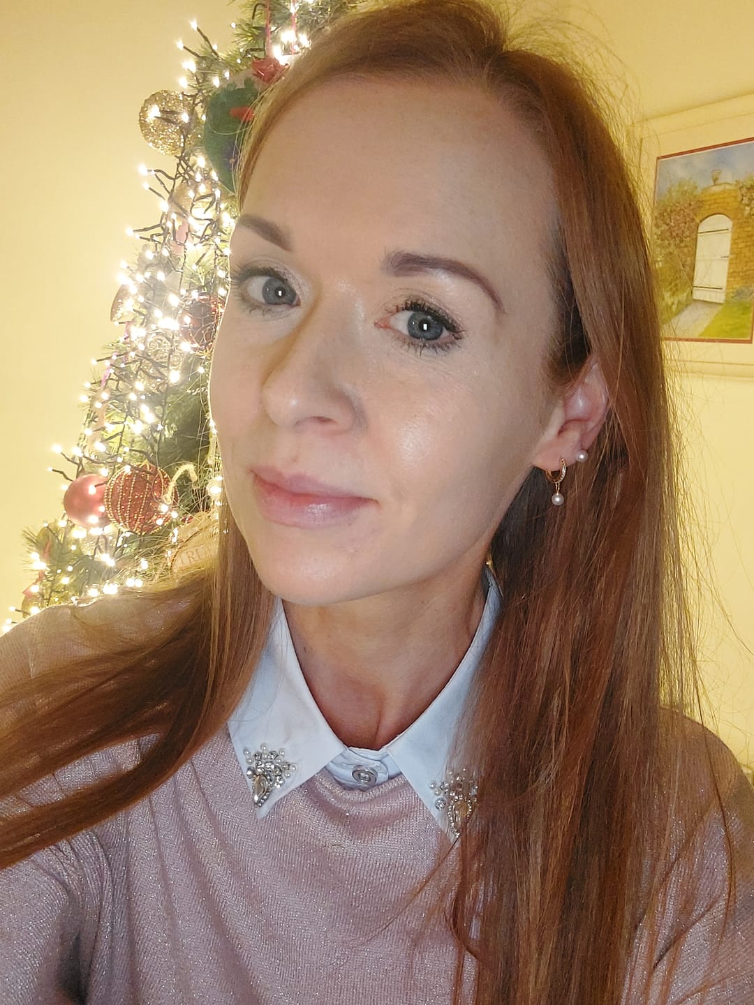 Customer photo review of Crystal Pearl Hoop Earrings Gold