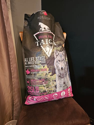 Customer photo review of Horizon Taiga - Nourriture pour chien 35 lbs