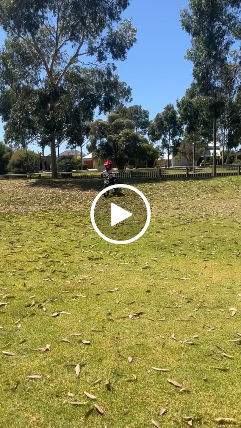 Customer video review of Takani Electric Balance Bike 12'' - TK1224-RS Matte Charcoal