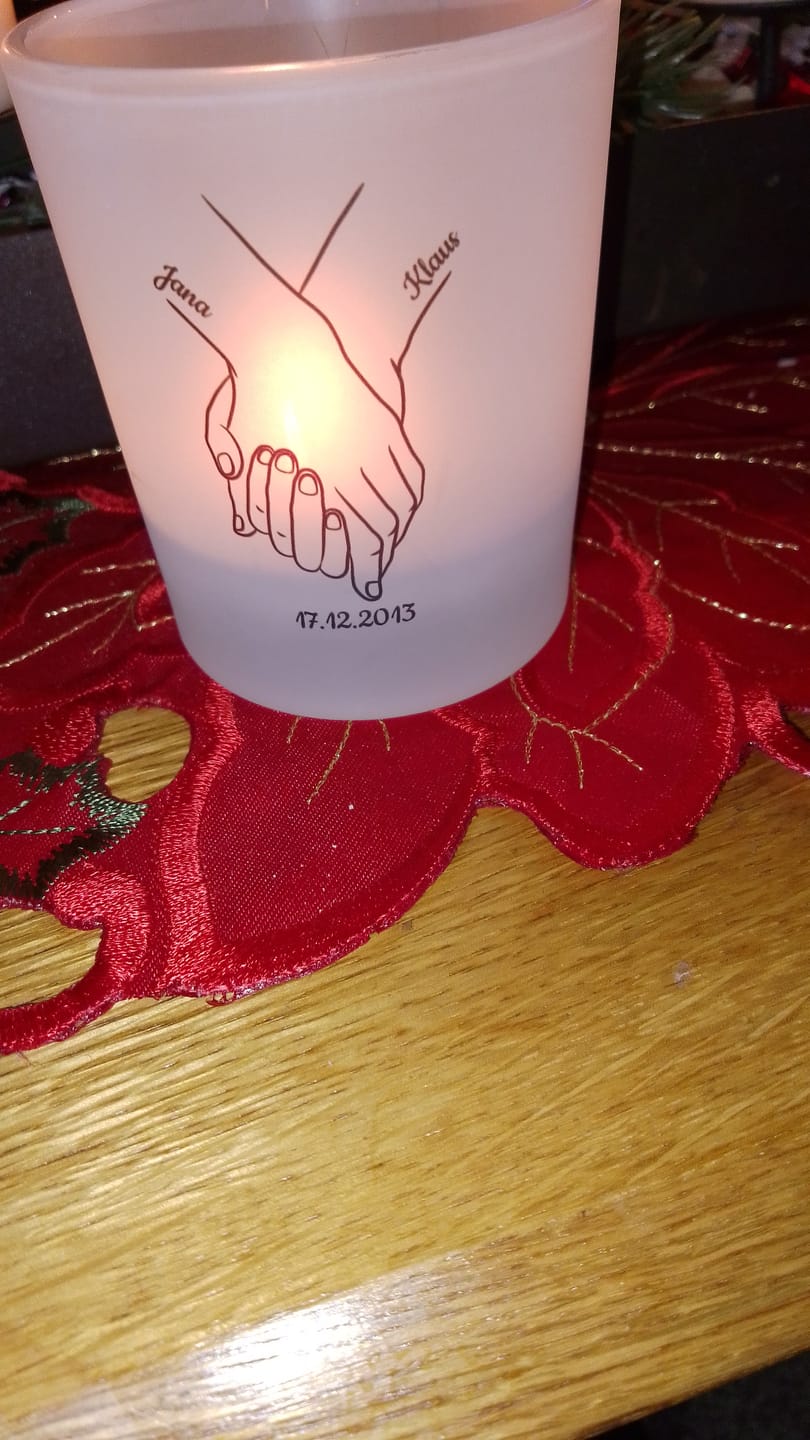 Customer photo review of Hand in Hand - Personalisiertes Teelicht