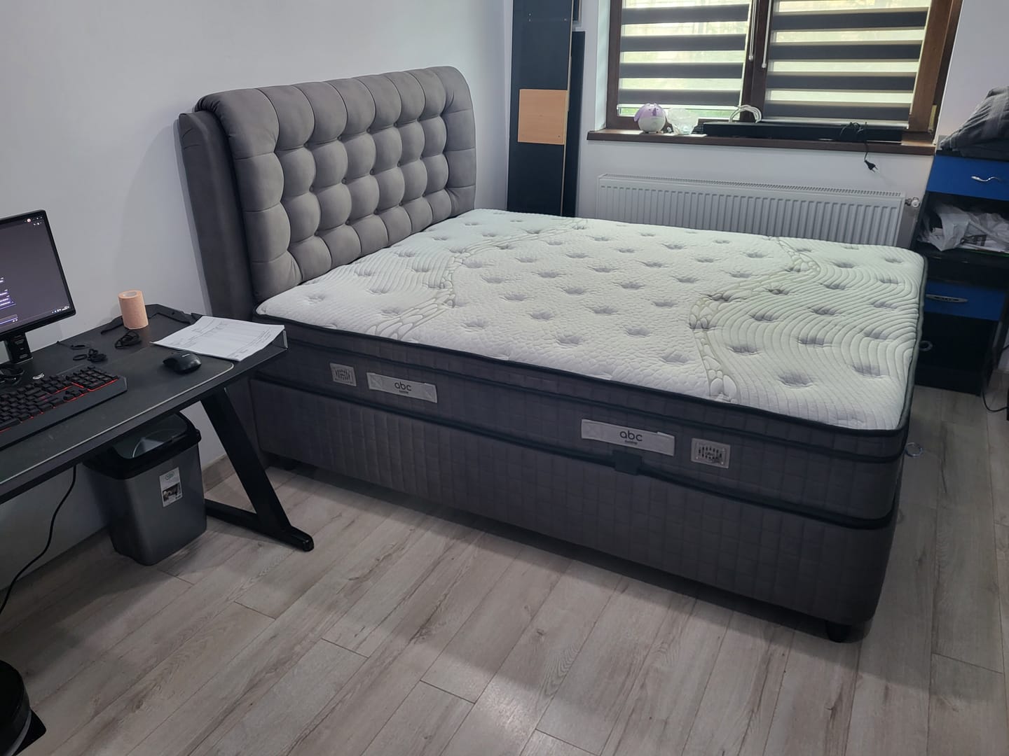 Customer photo review of Pat Lateks Comfort 160x200, stofa gri, cu somiera si lada pentru depozitare