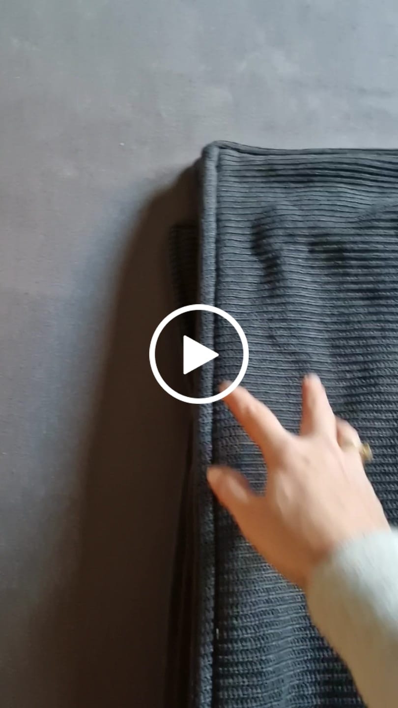 Customer video review of Kuscheldecke • Strick • Dunkelgrau