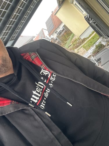 Customer photo review of Deutsche Jungs 3.0 Premium Hoodie