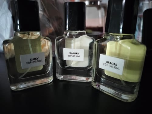 Customer photo review of Women • Gracias