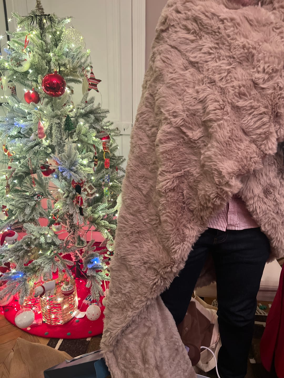 Customer photo review of Nordic Cozy Blanket
