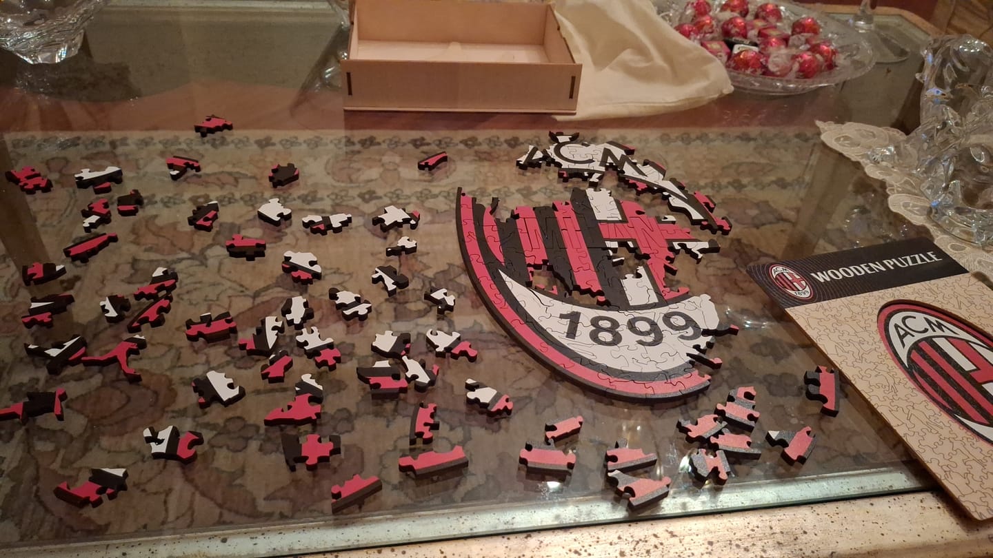 Customer photo review of Logo Milan® - Puzzle di Legno