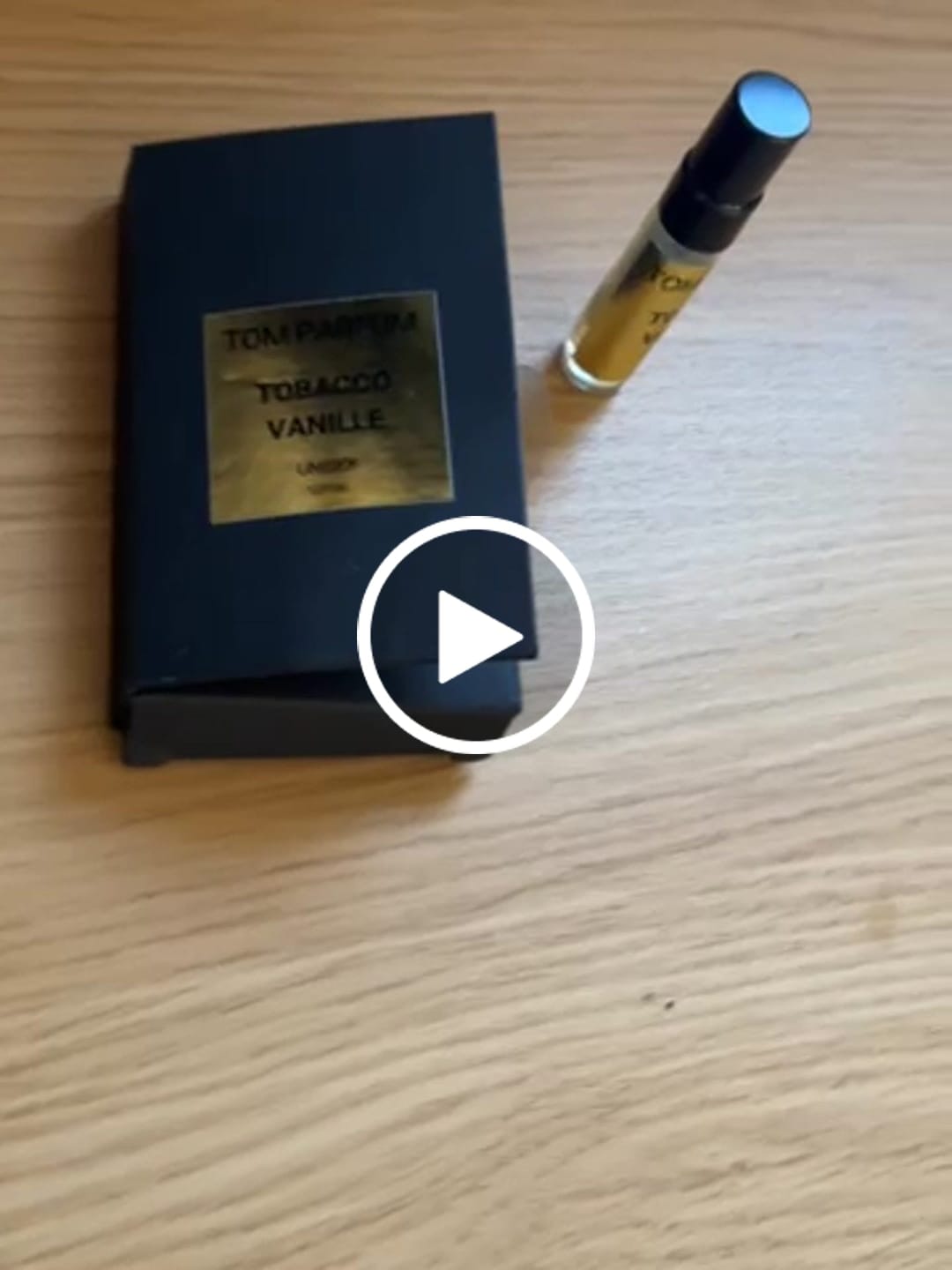 Customer video review of TOBACCO VAINILLE