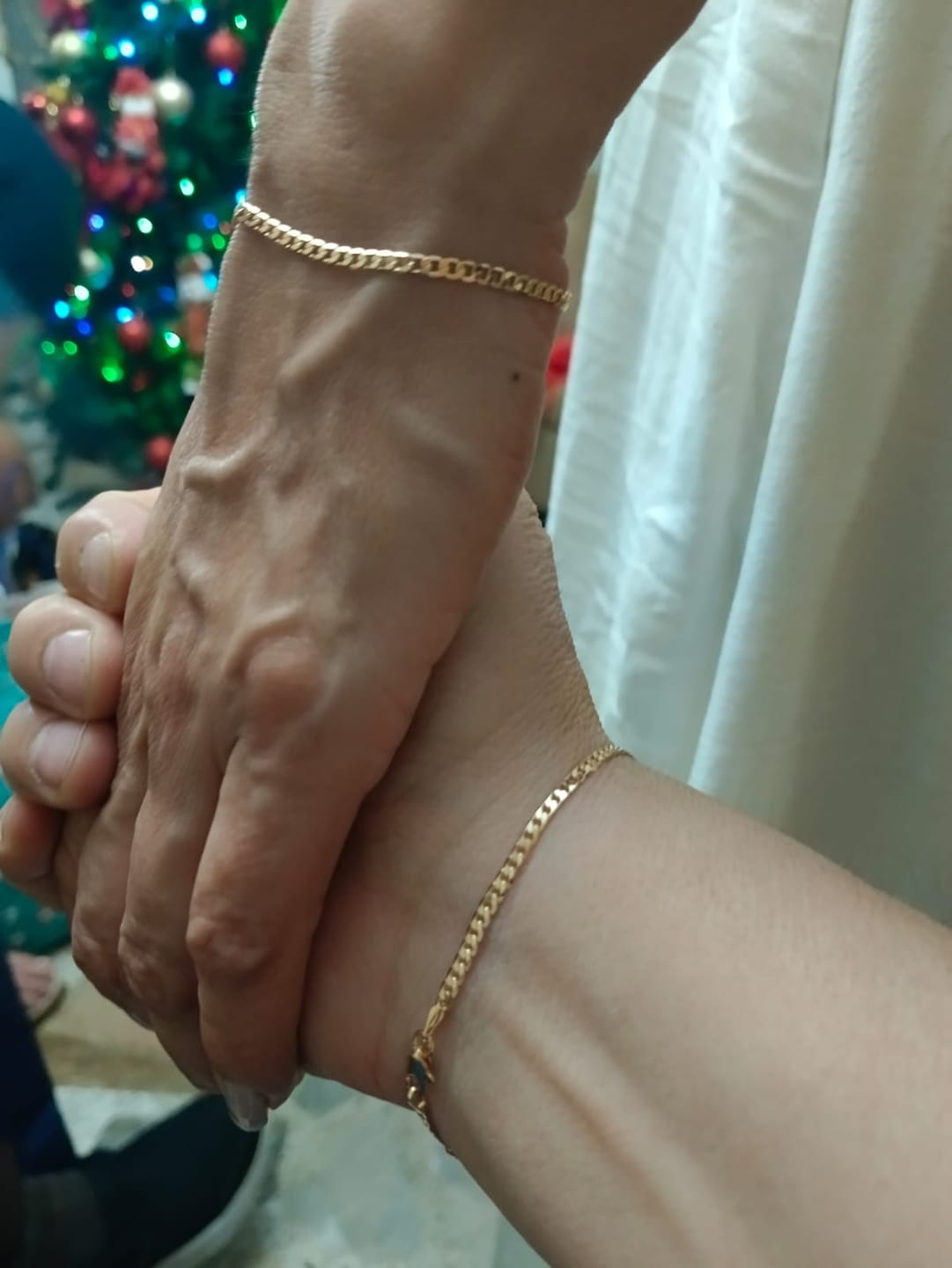 Customer photo review of Pulseras Eslabón Plano en Oro laminado 18k Para Pareja