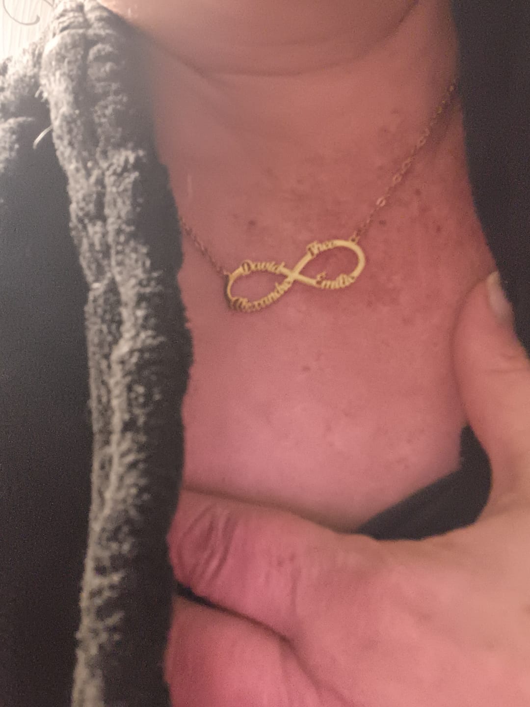 Customer photo review of Collier Personnalisé Infini 4 Prénoms