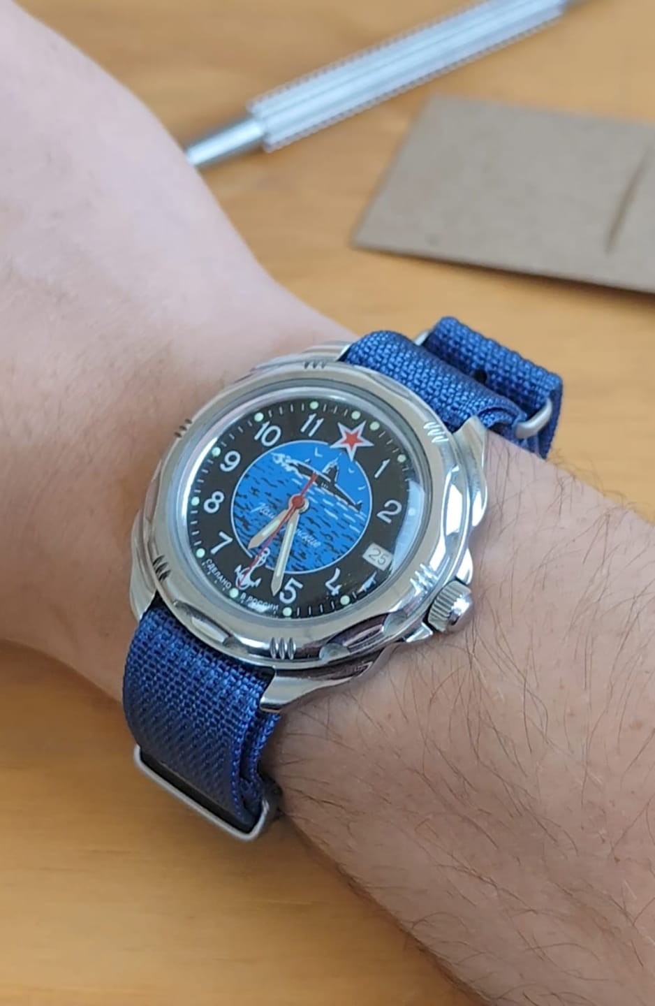 Customer photo review of Correa Nato Dando La Hora Azul