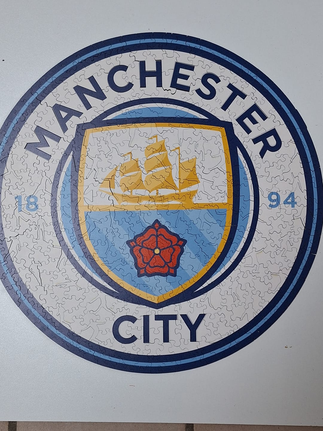 Customer photo review of Manchester City FC® Logo - Holzpuzzle
