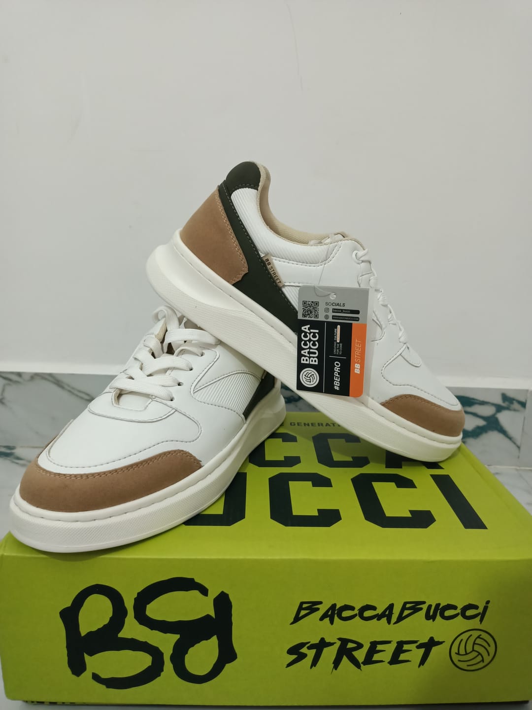 Customer photo review of Bacca Bucci Zypher Men's Low-Top Sneakers