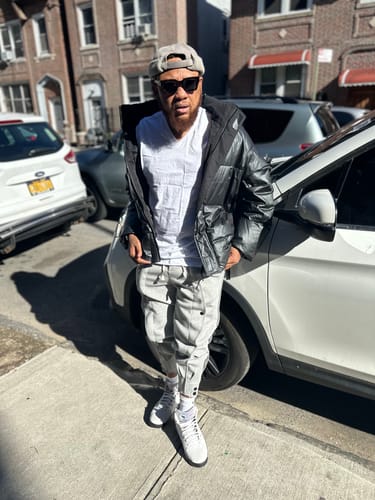 Customer photo review of Loose Plus Fleece Sweatpants