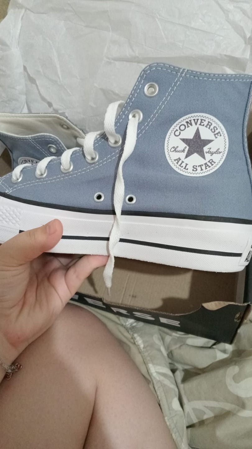 Customer photo review of Zapatillas Converse Chuck Taylor Hi Platform Celeste