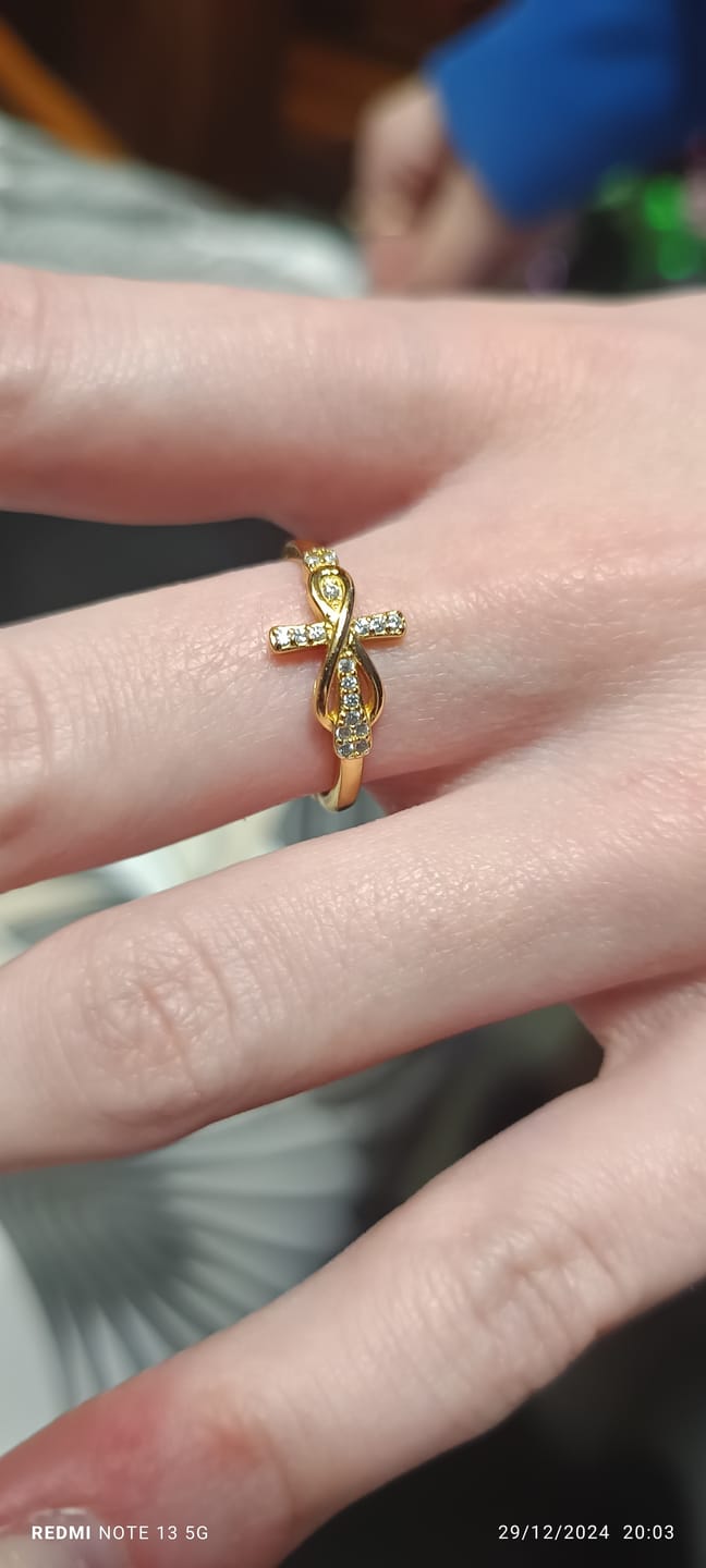 Customer photo review of Bague Croix Amour