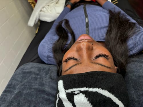 Customer photo review of MaxStay 5D Premade Fans Volume Lashes