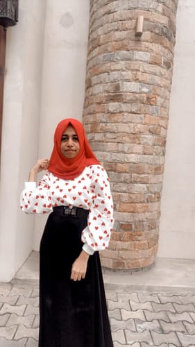 Customer photo review of Hug Me Tight Crop Pullover