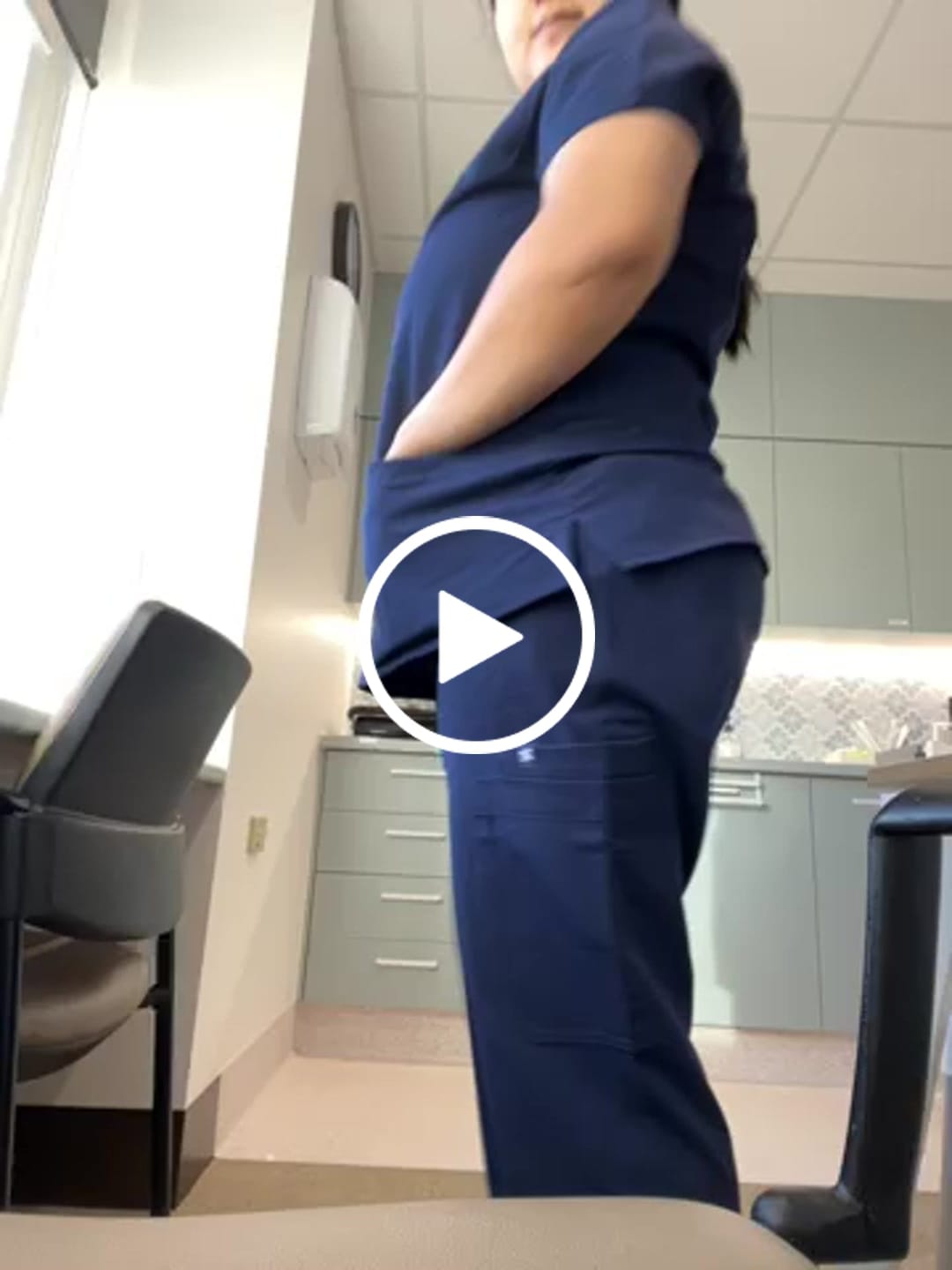 Customer video review of CLARISSA Skinny Leg Pants (Original SLTECH™ fabric) - Navy