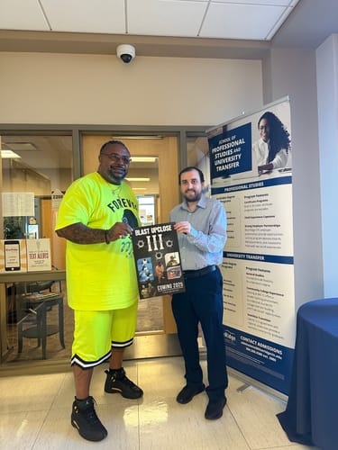 Customer photo review of Black - Premium Sweatpants