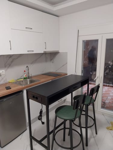 Customer photo review of Στενό Τραπέζι Μπαρ με Συρτάρι με Πολύμπριζο Θύρες USB 40 x 120 x 104,6 εκ Καφέ και Μαύρο LB-T029K02