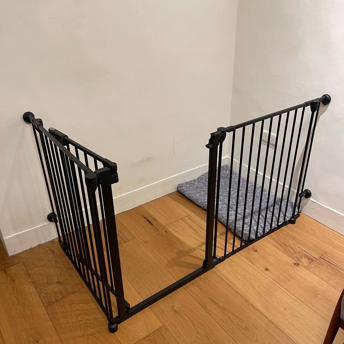 Customer photo review of FairyBaby 3/6/8-Panel Wall-Mount Baby Gate,White/Charcoal Gray