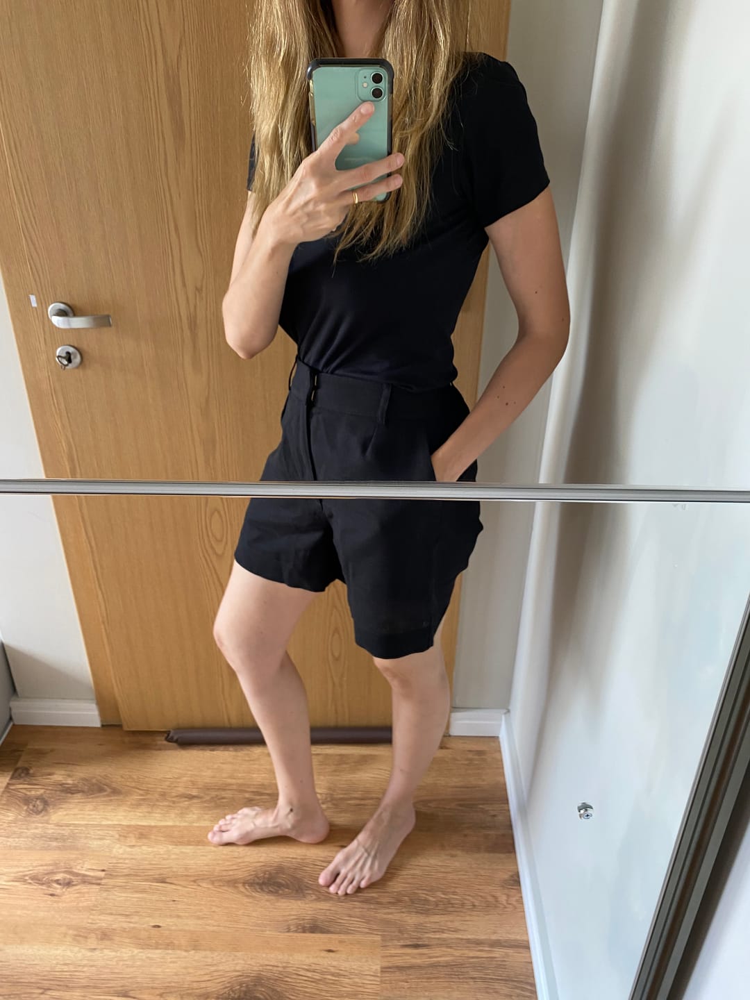 Customer photo review of Shorts Alfaiataria Linho Angico Preto