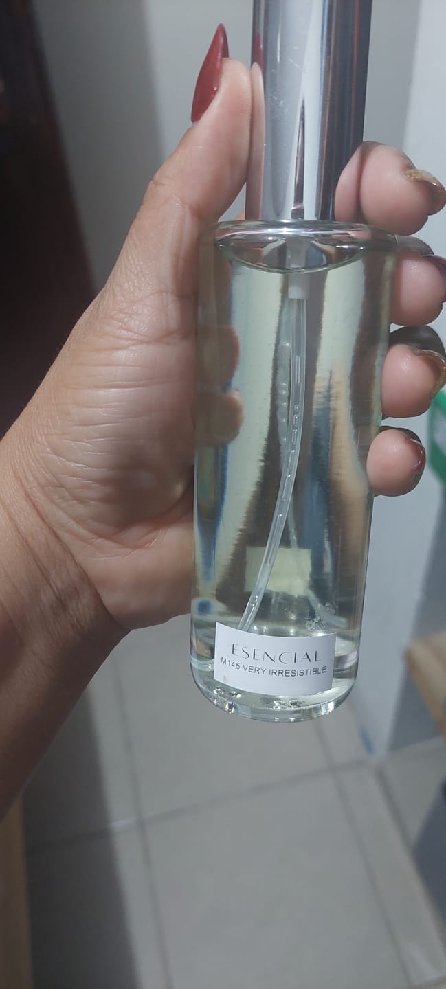 Customer photo review of M145 Inspirado en: Very Irresistible - Givenchy