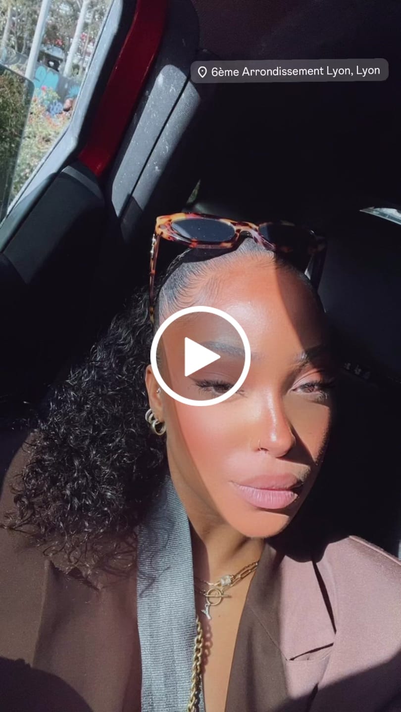 Customer video review of Cire coiffante CAPINUTRI naturelle nourrissante sans résidus ni trace blanche