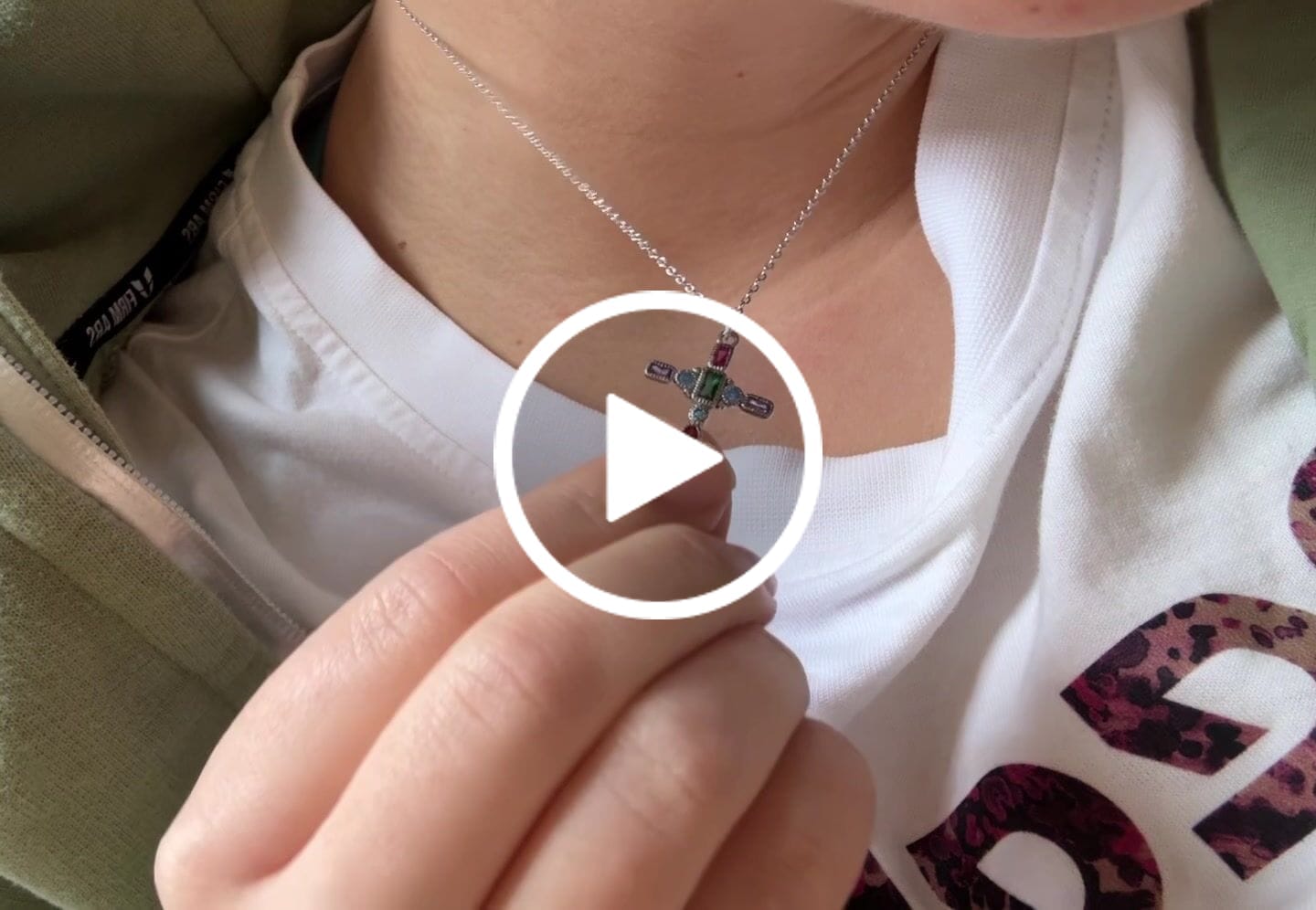 Customer video review of Collar Fe
