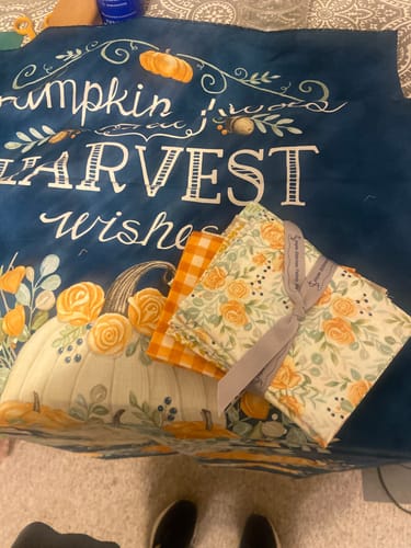Customer photo review of Harvest Wishes - Floral Simple Bundle (8) Fat Quarters
