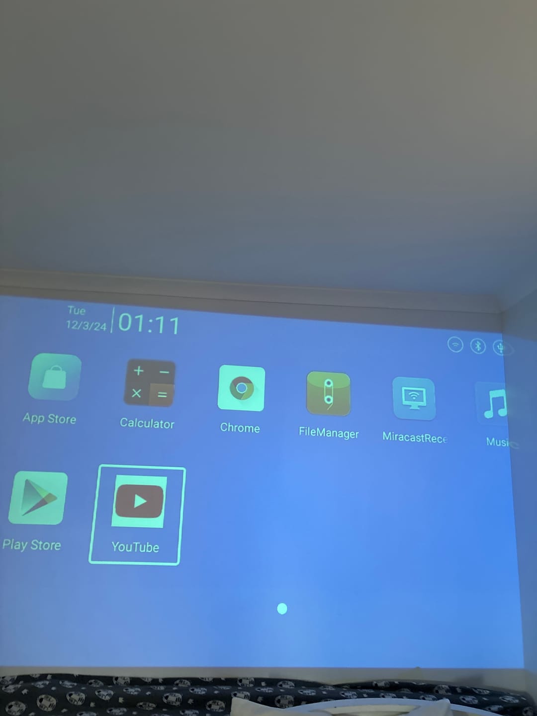 Customer photo review of MovieHub™ Ultra HD Gaming Bundle