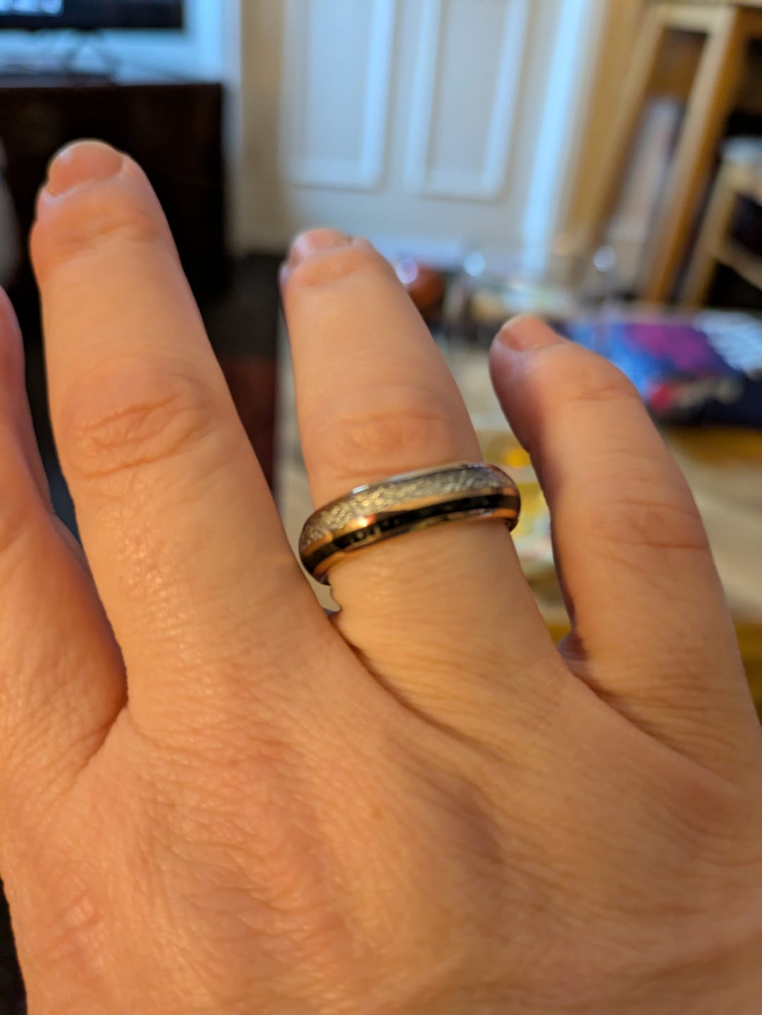 Customer photo review of The Rosie Black 6mm Wonder Ring