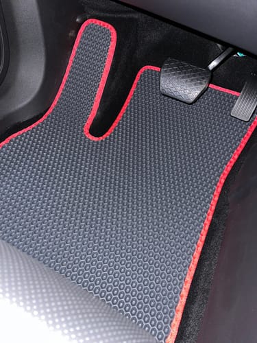 Customer photo review of Dywaniki samochodowe na zamówienie - Przód i tył