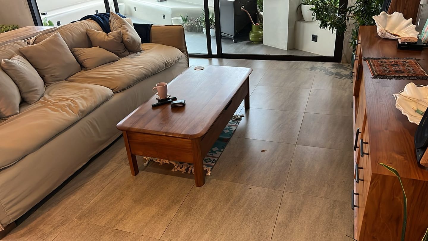 Customer photo review of Exclusive Teak & Loom Coffee Table